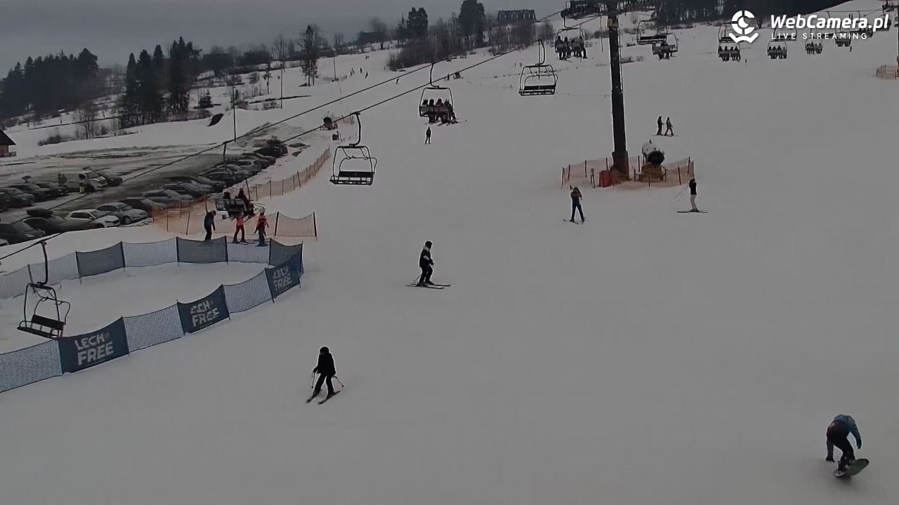 KOZINIEC SKI - widok na kolej i orczyk - 04 luty 2026, 11:32