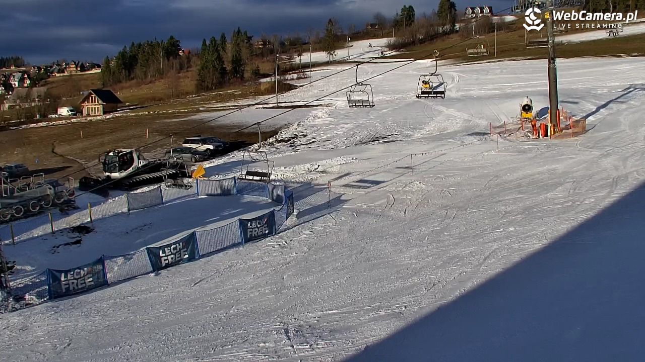 KOZINIEC SKI - widok na kolej i orczyk - 17 grudzień 2025, 14:37