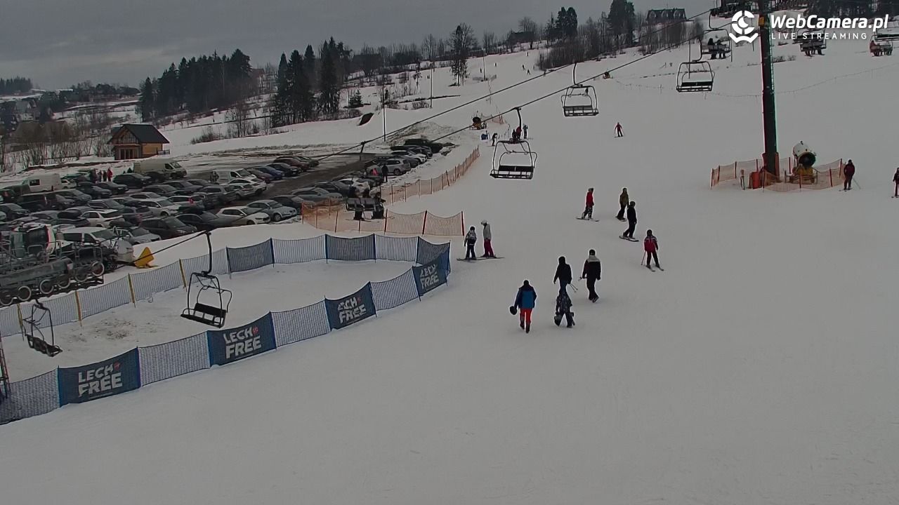 KOZINIEC SKI - widok na kolej i orczyk - 04 luty 2026, 13:06