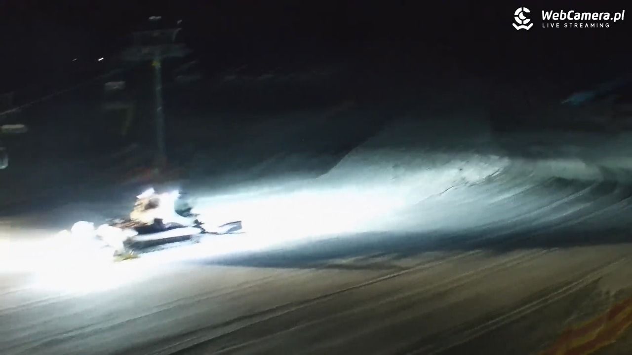 KOZINIEC SKI - widok na kolej i orczyk - 16 grudzień 2025, 18:46