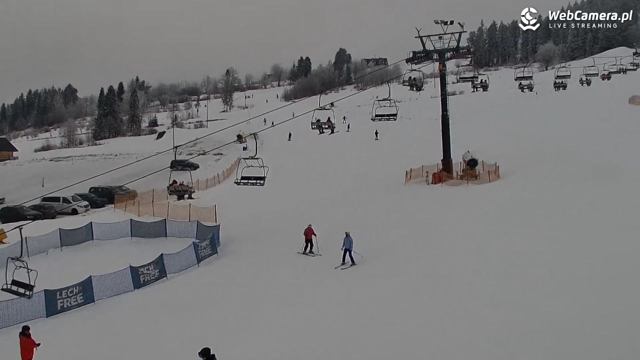 KOZINIEC SKI - widok na kolej i orczyk - 02 luty 2026, 10:31