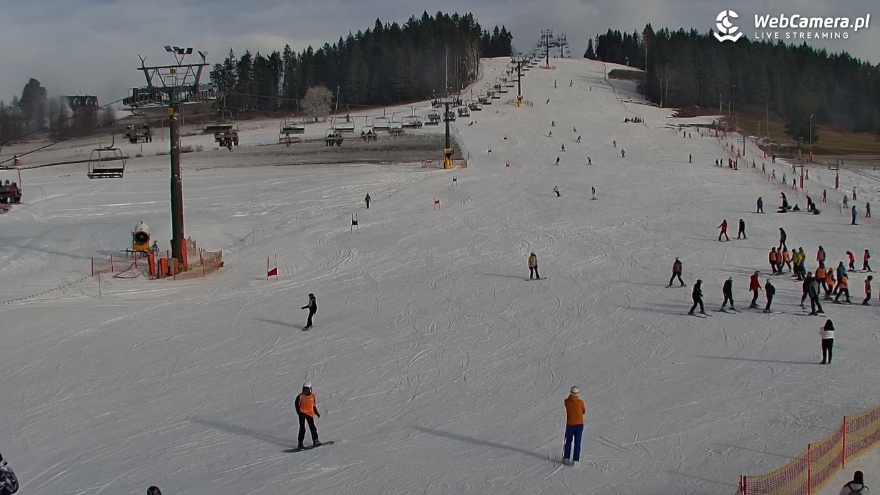 KOZINIEC SKI - widok na kolej i orczyk - 16 grudzień 2025, 11:07