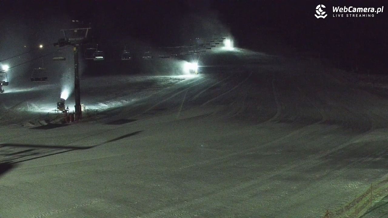 KOZINIEC SKI - widok na kolej i orczyk - 15 grudzień 2025, 19:53