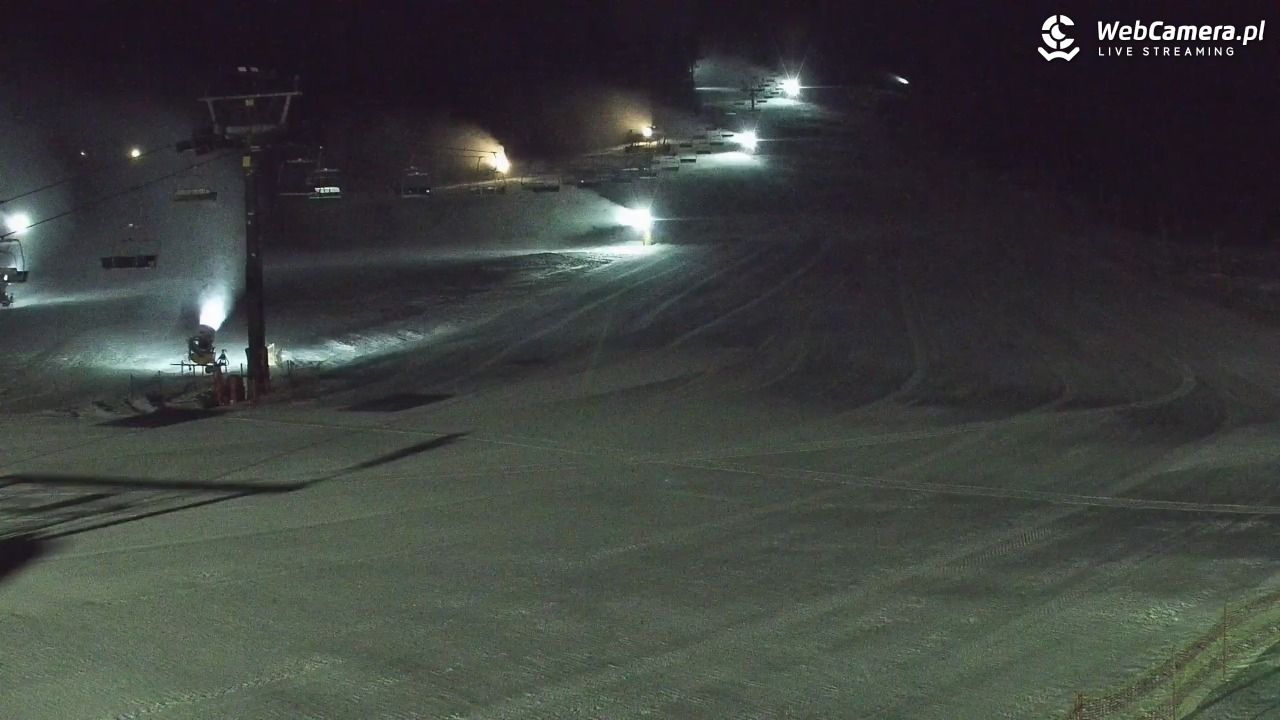 KOZINIEC SKI - widok na kolej i orczyk - 15 grudzień 2025, 23:09