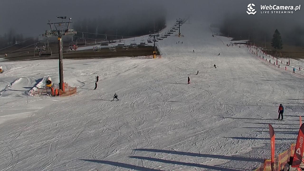 KOZINIEC SKI - widok na kolej i orczyk - 20 grudzień 2025, 10:06