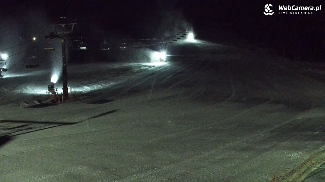 KOZINIEC SKI - widok na kolej i orczyk - 15 grudzień 2025, 19:53