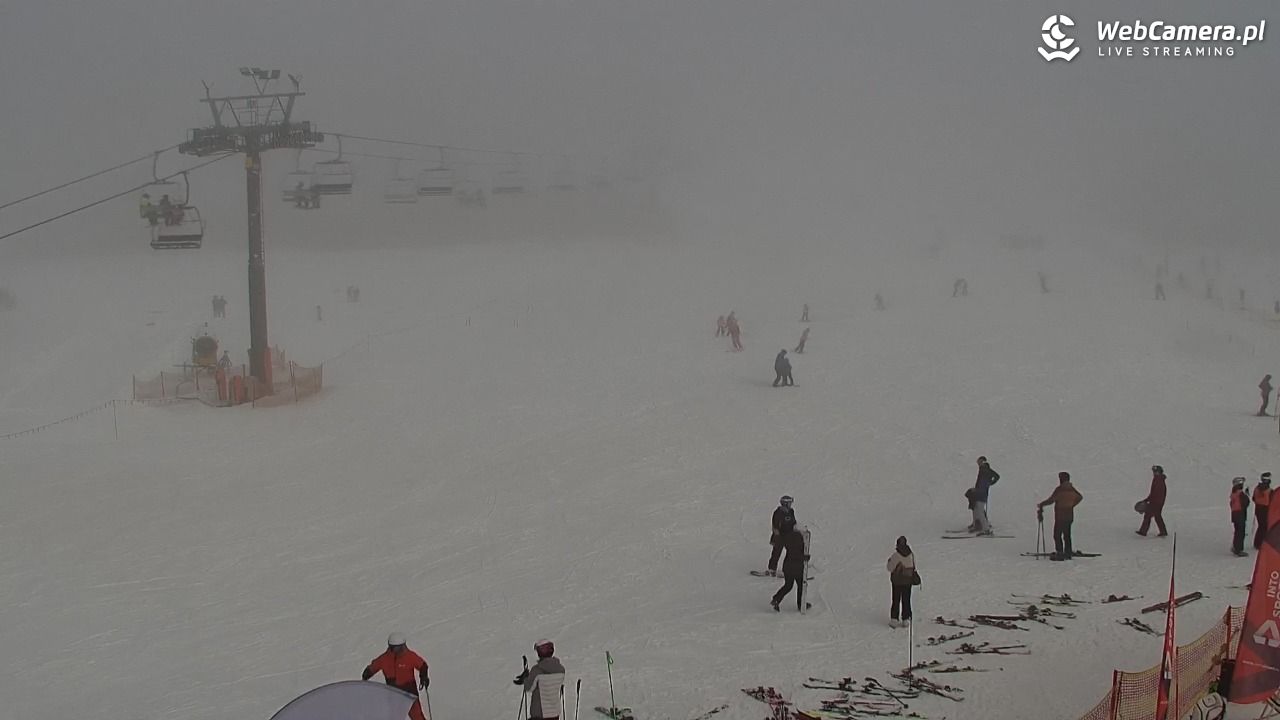 KOZINIEC SKI - widok na kolej i orczyk - 20 grudzień 2025, 12:25