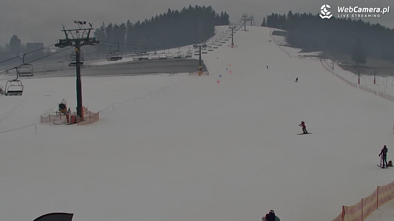 KOZINIEC SKI - widok na kolej i orczyk - 21 grudzień 2025, 08:53