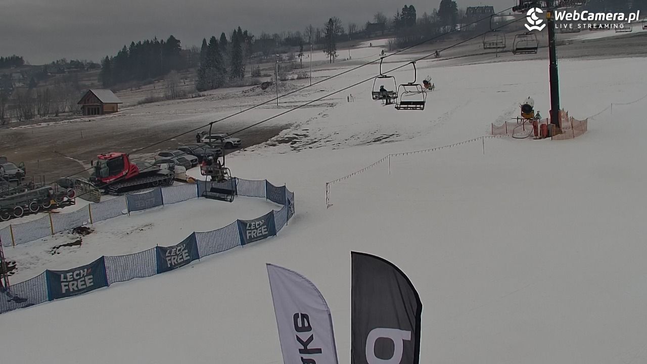 KOZINIEC SKI - widok na kolej i orczyk - 21 grudzień 2025, 09:19