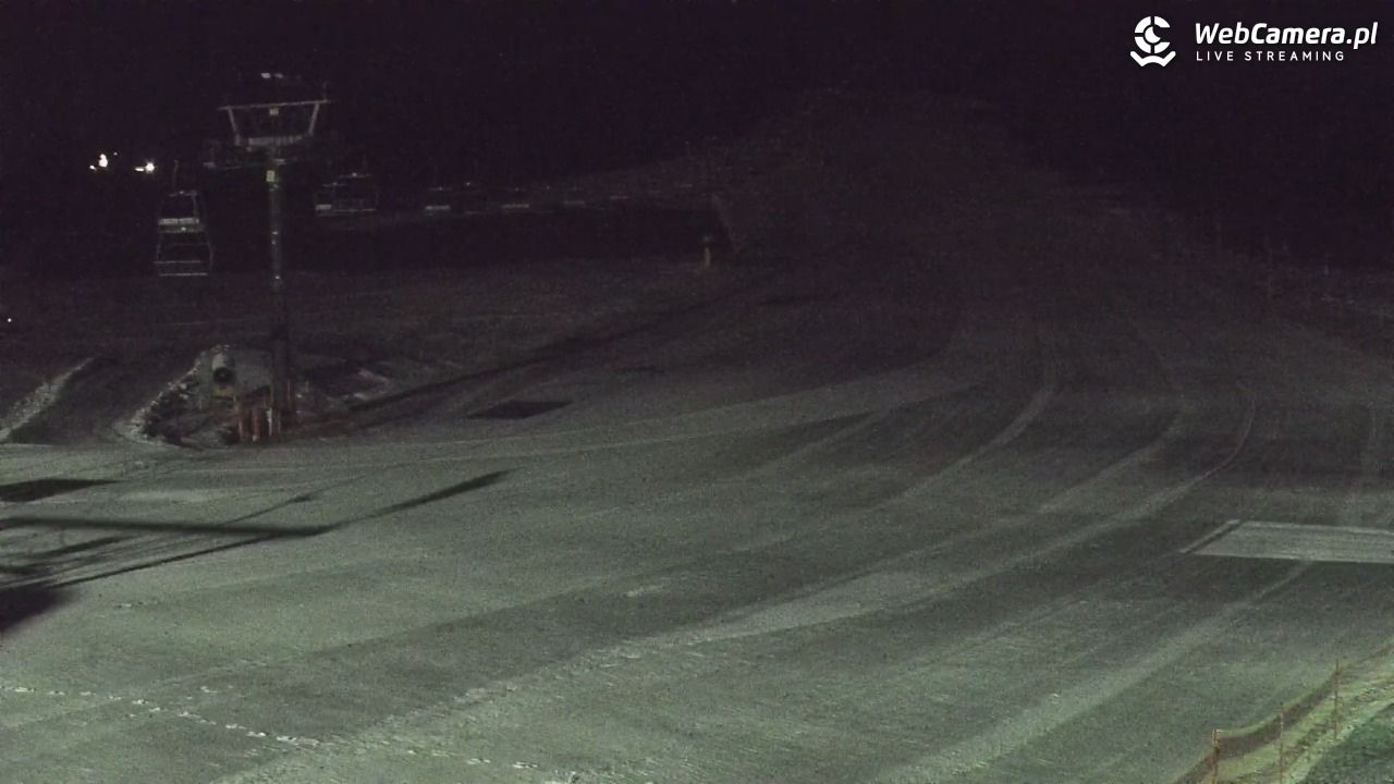 KOZINIEC SKI - widok na kolej i orczyk - 19 grudzień 2025, 20:10