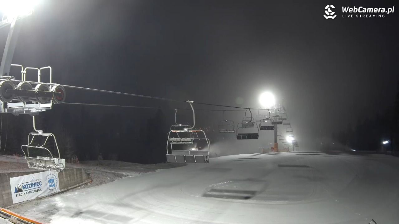 Koziniec SKI - stacja górna - 23 grudzień 2025, 21:57