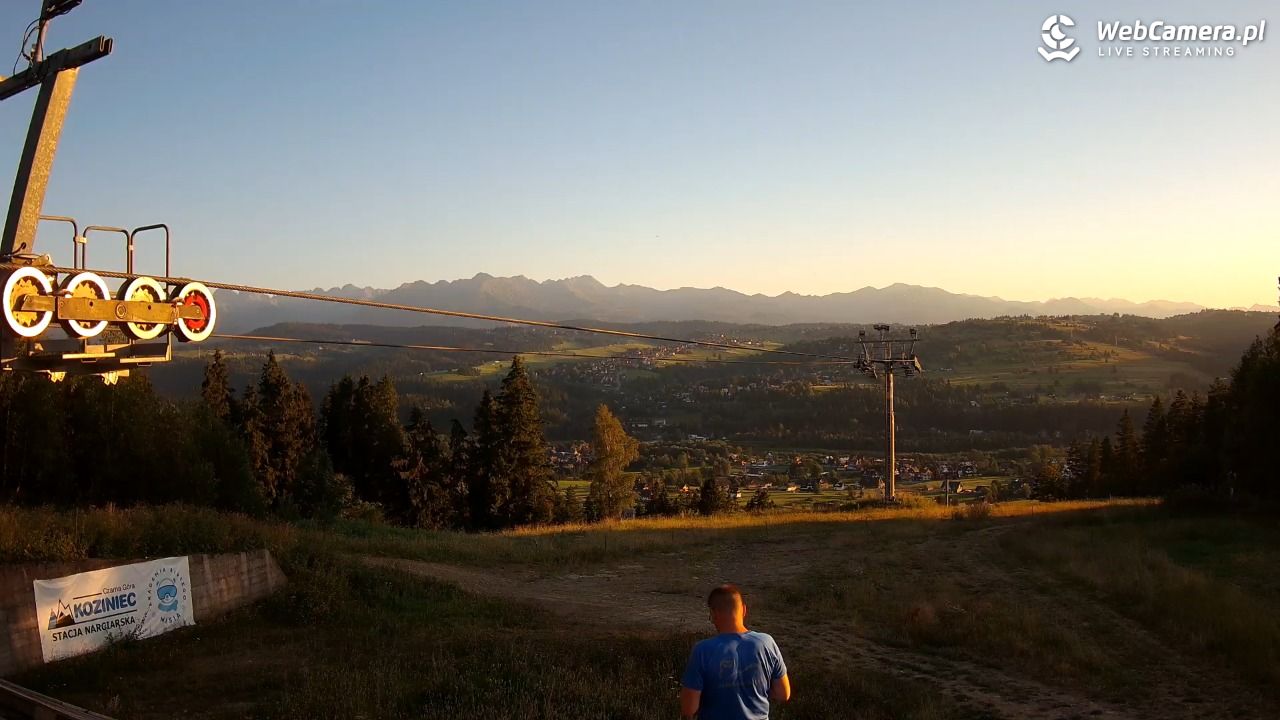 Koziniec SKI - stacja górna - 12 sierpień 2026, 19:26
