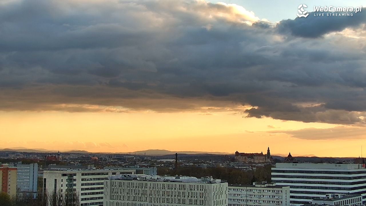 Kraków - panorama miasta - 07 kwiecień 2026, 18:49