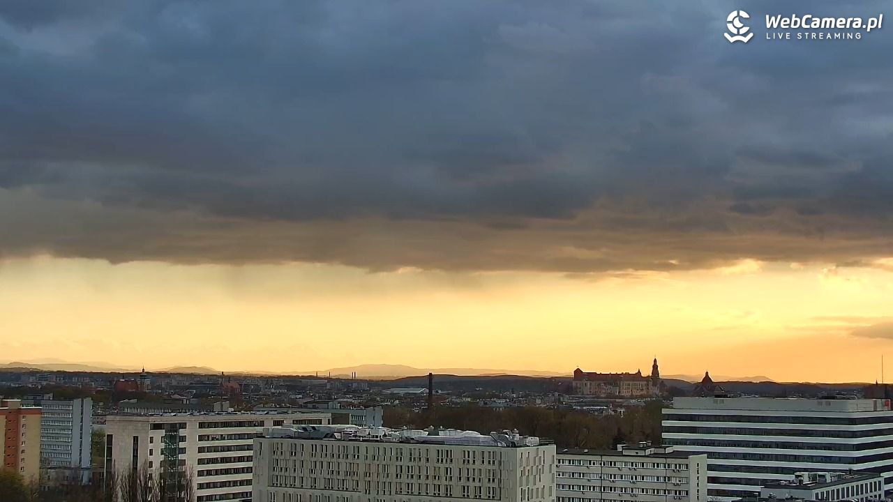 Kraków - panorama miasta - 07 kwiecień 2026, 18:42
