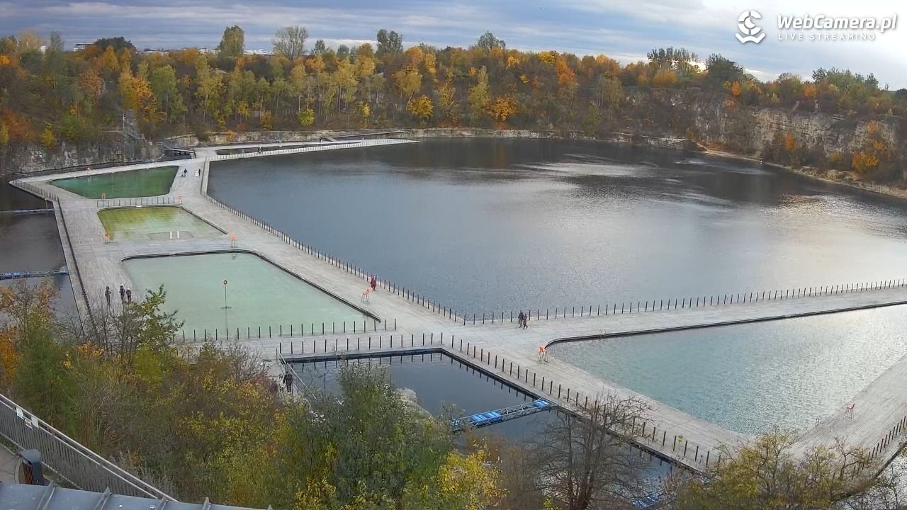 Zakrzówek Kraków - widok na baseny NOWOŚĆ - 18 październik 2025, 17:04