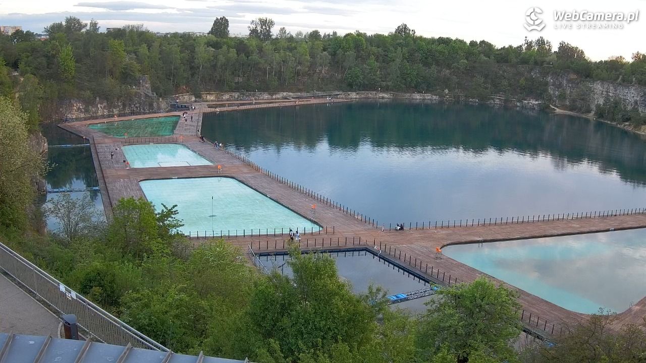 Zakrzówek Kraków - widok na baseny NOWOŚĆ - 06 maj 2026, 20:04