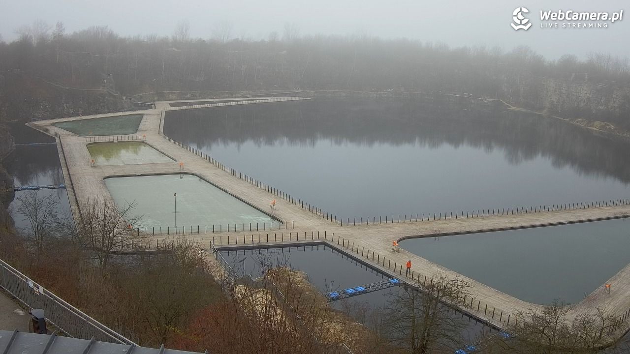 Zakrzówek Kraków - widok na baseny NOWOŚĆ - 02 grudzień 2025, 13:21