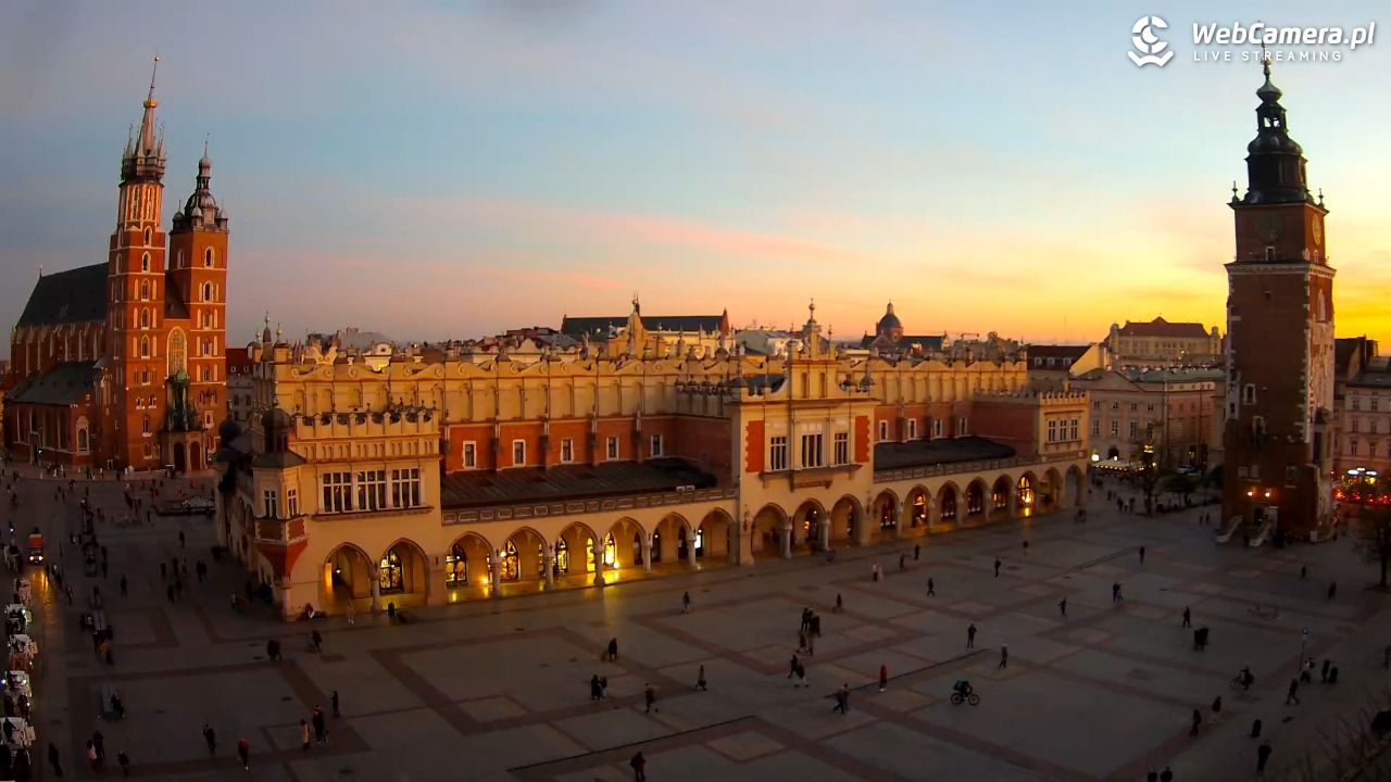 Kraków - widok na Rynek Główny - 05 listopad 2025, 16:28