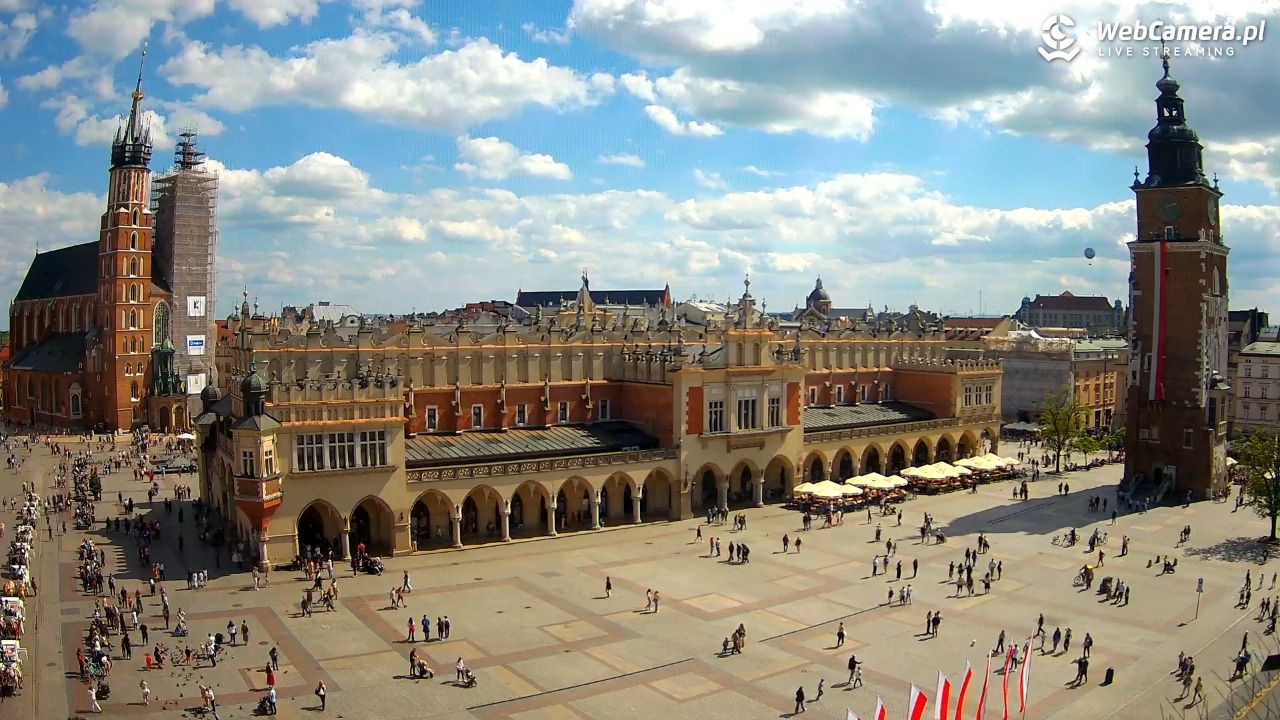 Kraków - widok na Rynek Główny - 01 maj 2025, 14:14
