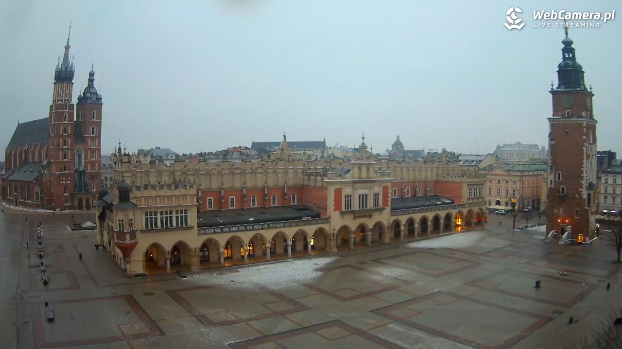 Kraków - widok na Rynek Główny - 05 luty 2026, 07:08