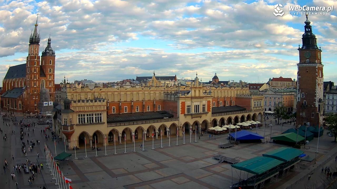 Kraków - widok na Rynek Główny - 28 maj 2026, 19:07