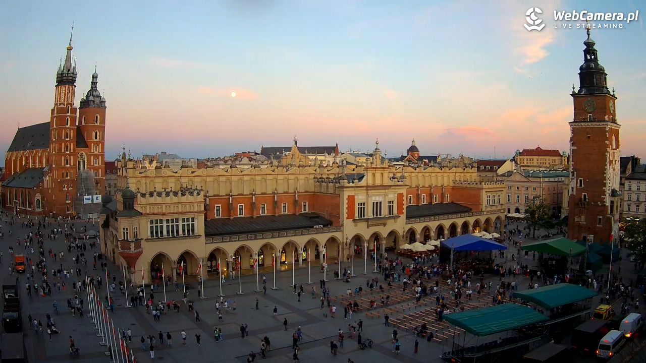 Kraków - widok na Rynek Główny - 29 maj 2026, 20:39