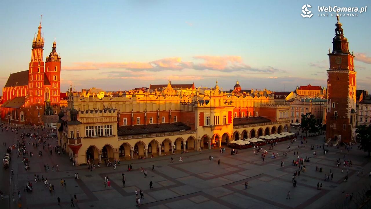 Kraków - widok na Rynek Główny - 20 lipiec 2026, 20:09