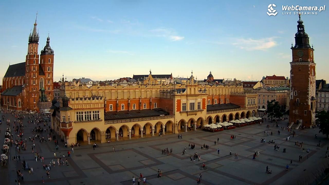 Kraków - widok na Rynek Główny - 22 lipiec 2026, 18:59