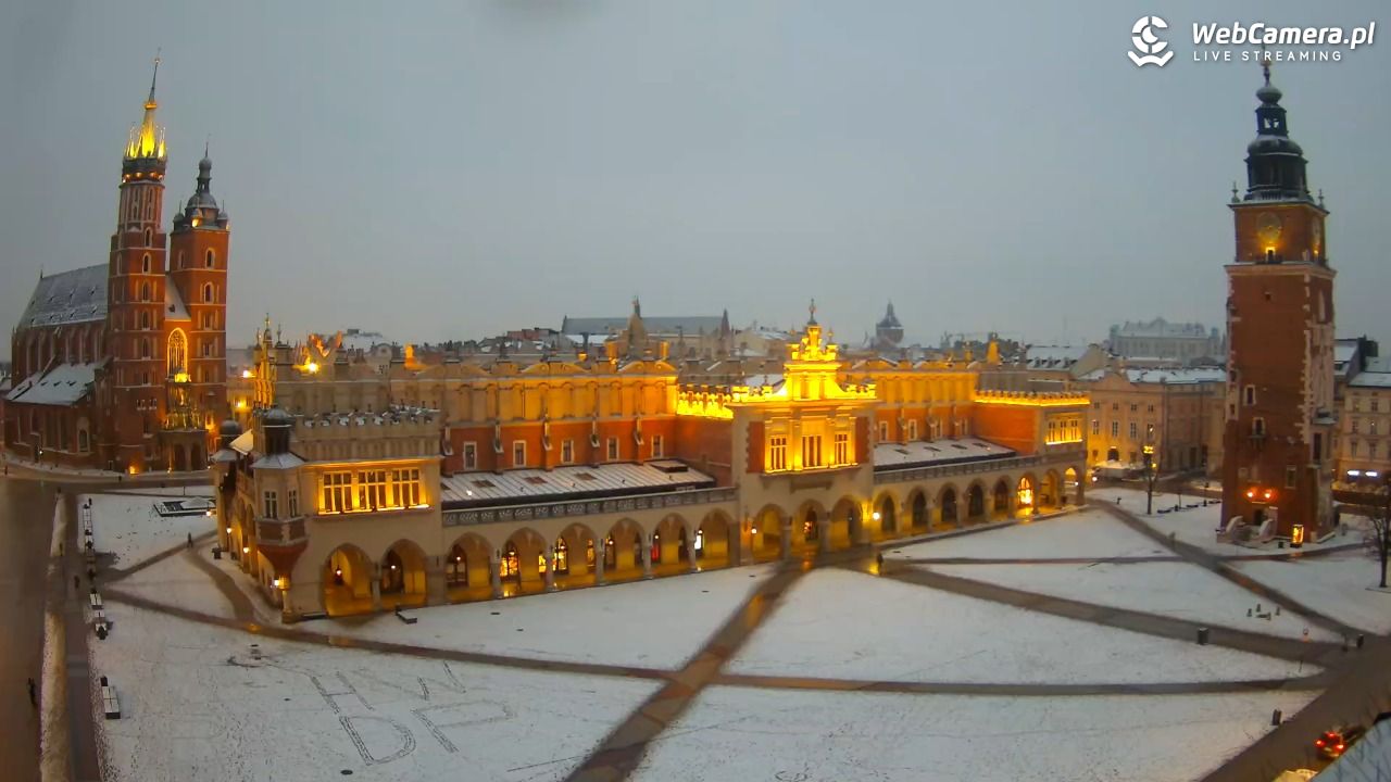 Kraków - widok na Rynek Główny - 04 luty 2026, 06:53