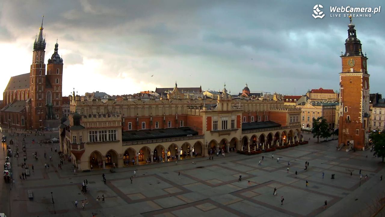Kraków - widok na Rynek Główny - 19 lipiec 2026, 17:06