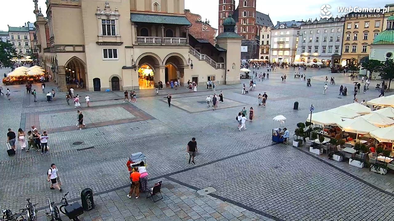 KRAKÓW - Rynek Główny NOWOŚĆ - 30 sierpień 2025, 19:13