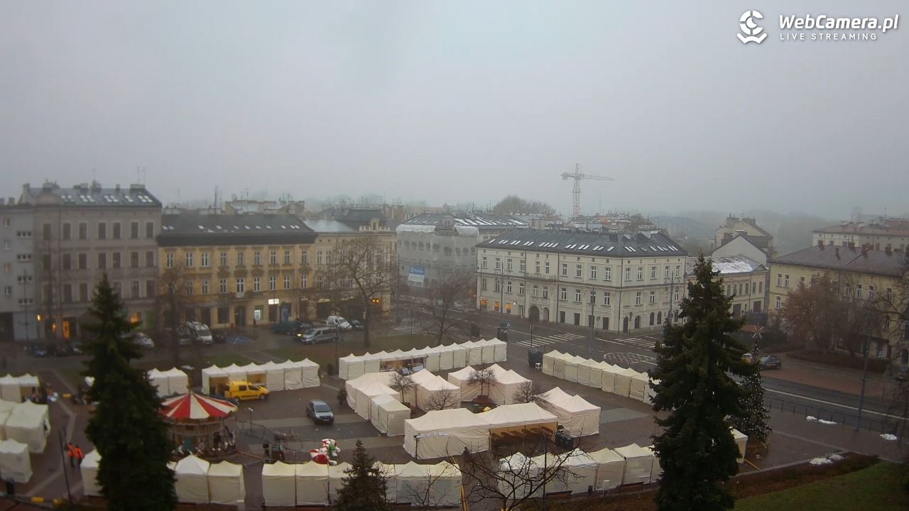 Kraków - widok na rynek Podgórski - 30 listopad 2025, 08:40