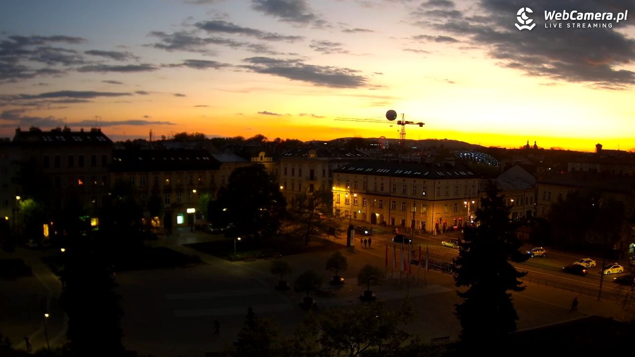 Kraków - widok na rynek Podgórski - 01 maj 2026, 20:25
