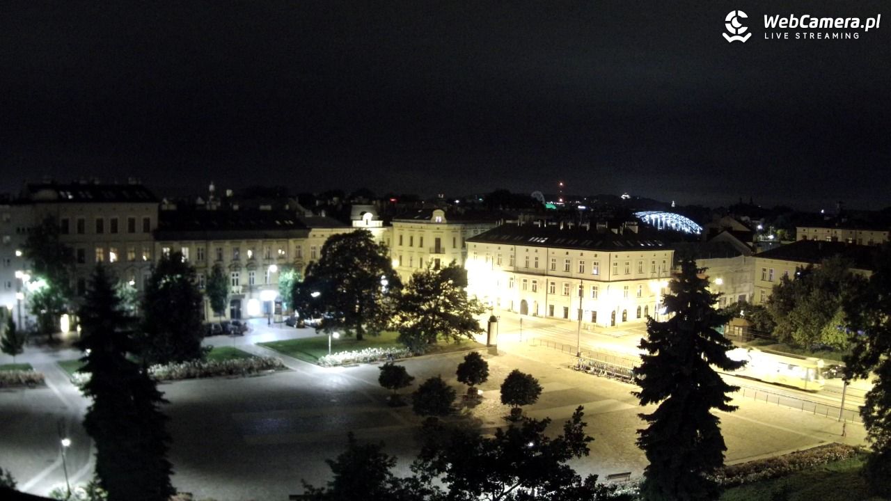 Kraków - widok na rynek Podgórski - 15 czerwiec 2026, 23:25