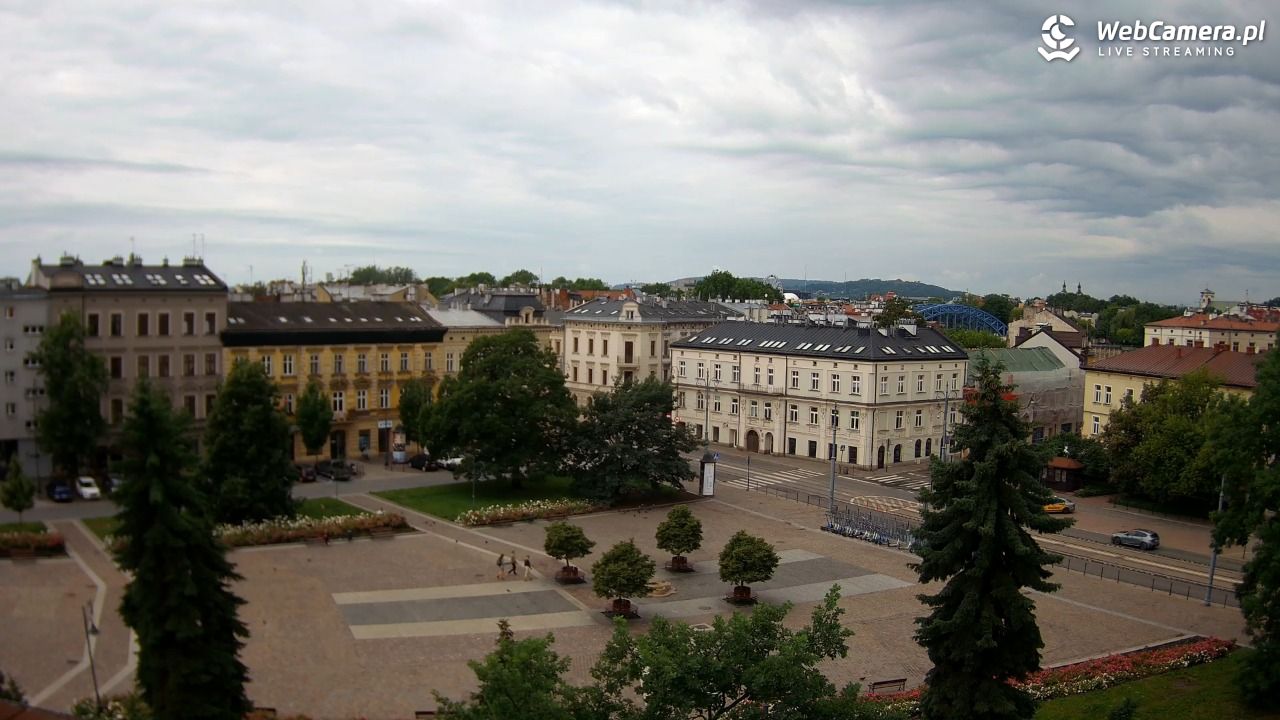 Kraków - widok na rynek Podgórski - 14 czerwiec 2026, 08:58