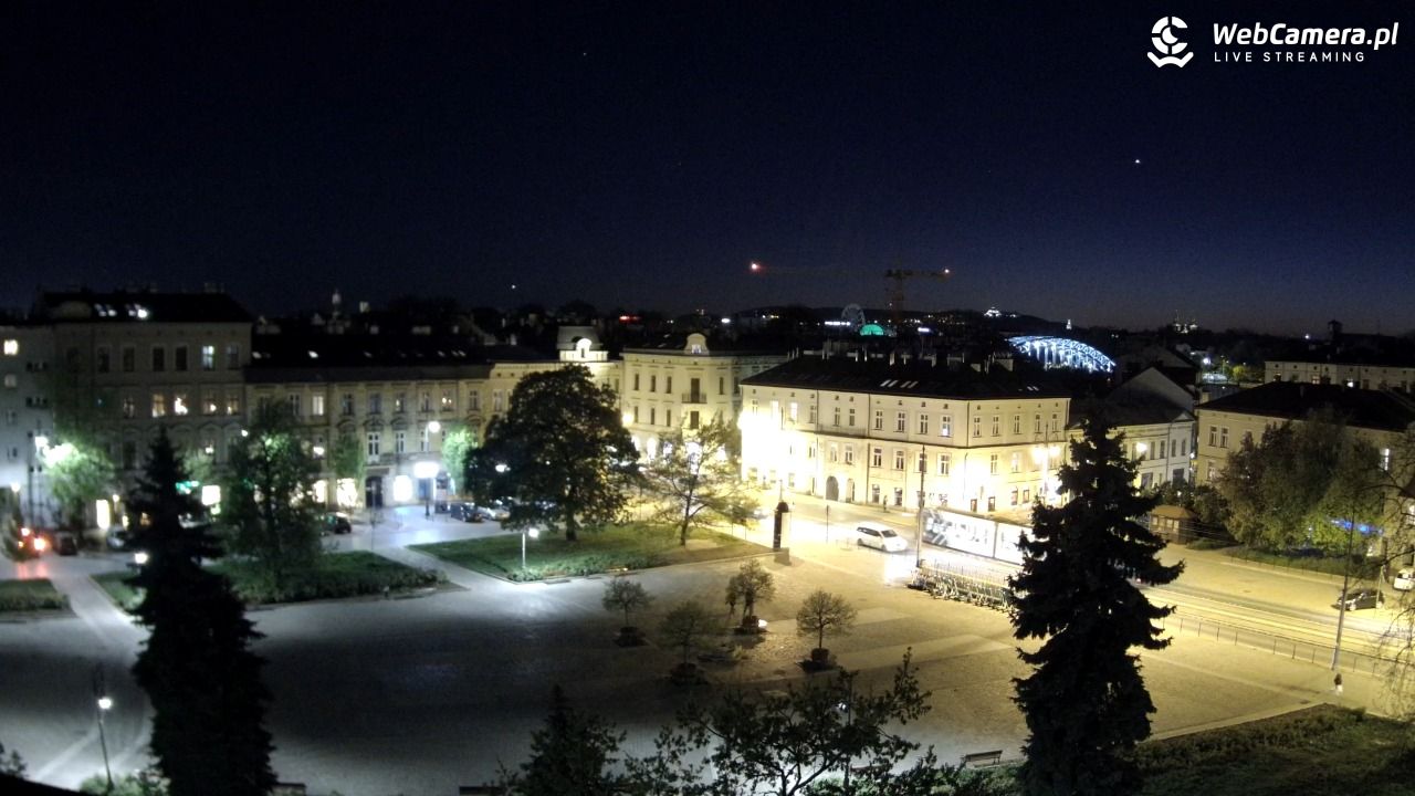 Kraków - widok na rynek Podgórski - 28 kwiecień 2026, 21:18