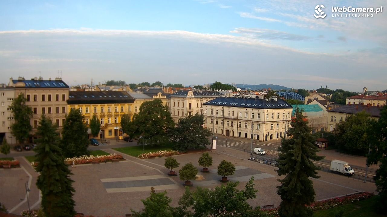 Kraków - widok na rynek Podgórski - 18 czerwiec 2026, 05:43