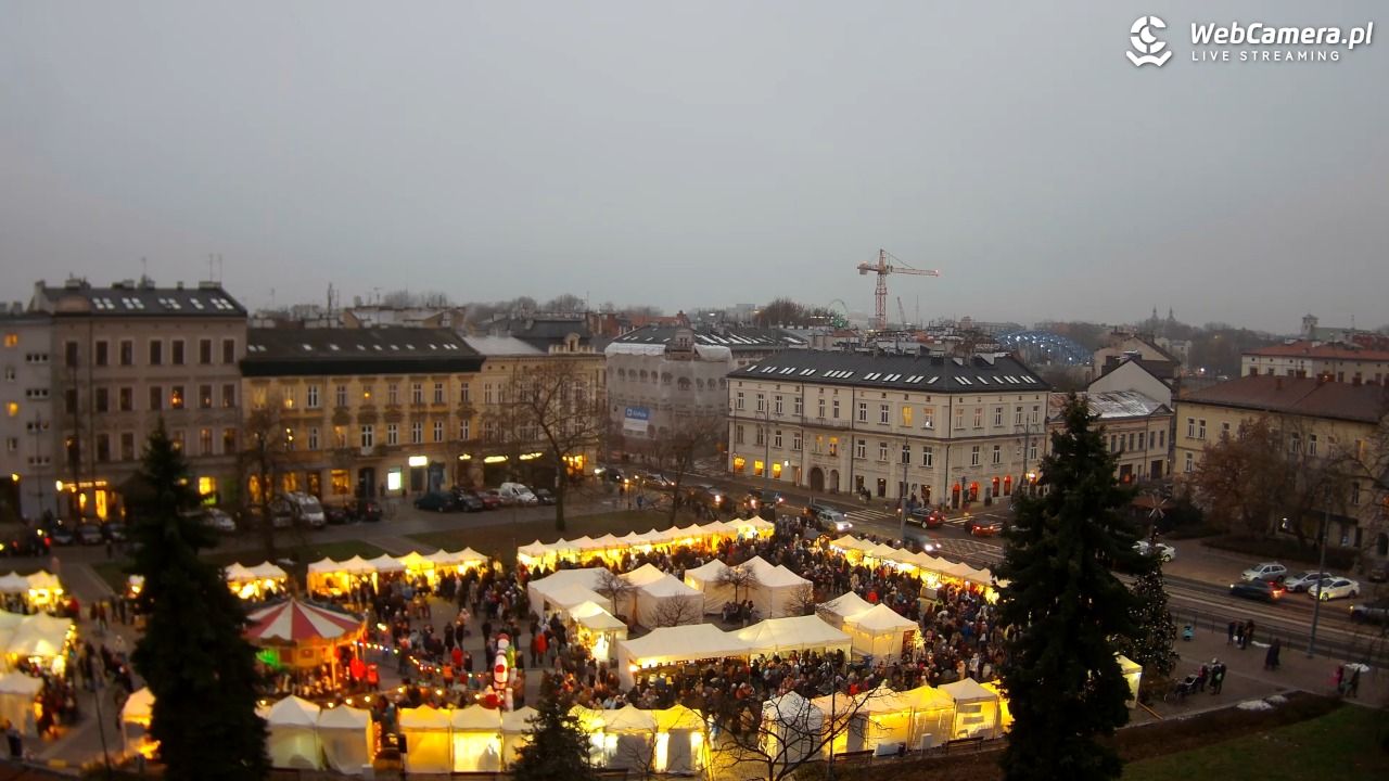 Kraków - widok na rynek Podgórski - 30 listopad 2025, 15:49