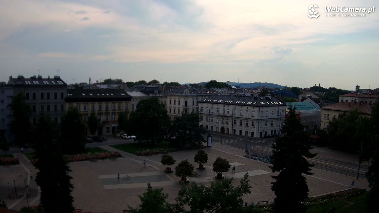 Kraków - widok na rynek Podgórski - 29 czerwiec 2026, 17:48