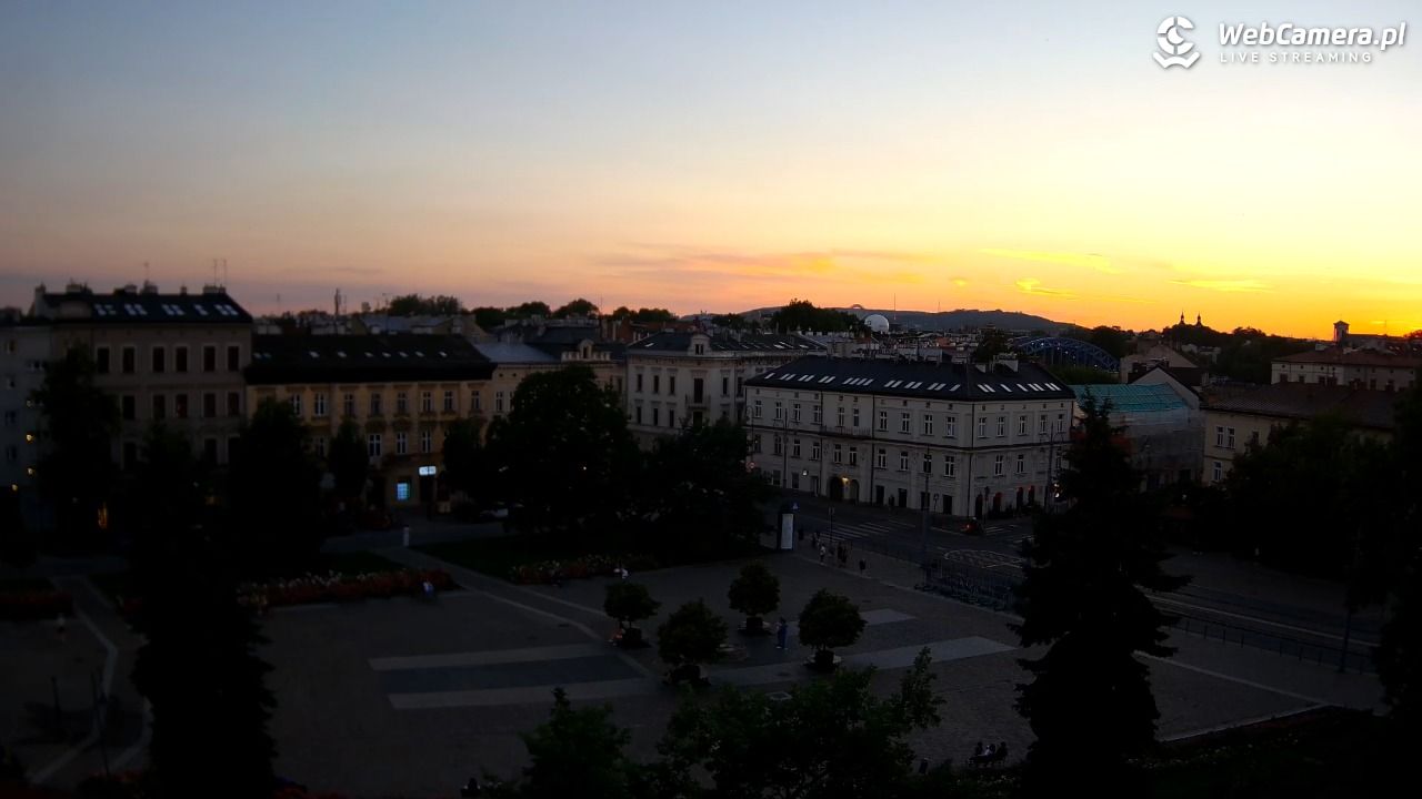 Kraków - widok na rynek Podgórski - 24 czerwiec 2026, 20:58