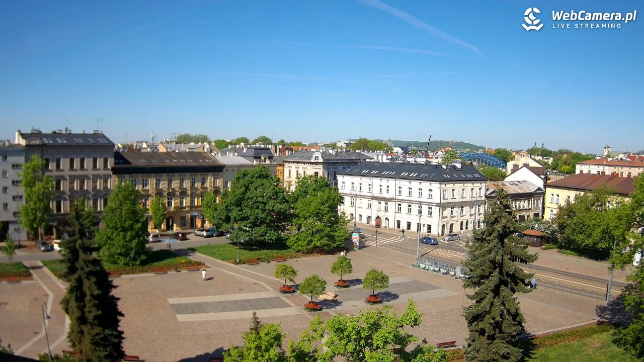 Kraków - widok na rynek Podgórski - 27 kwiecień 2025, 09:57