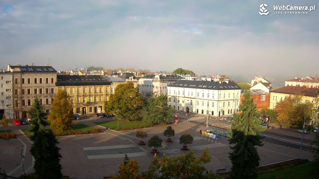 Kraków - widok na rynek Podgórski - 16 październik 2025, 08:21