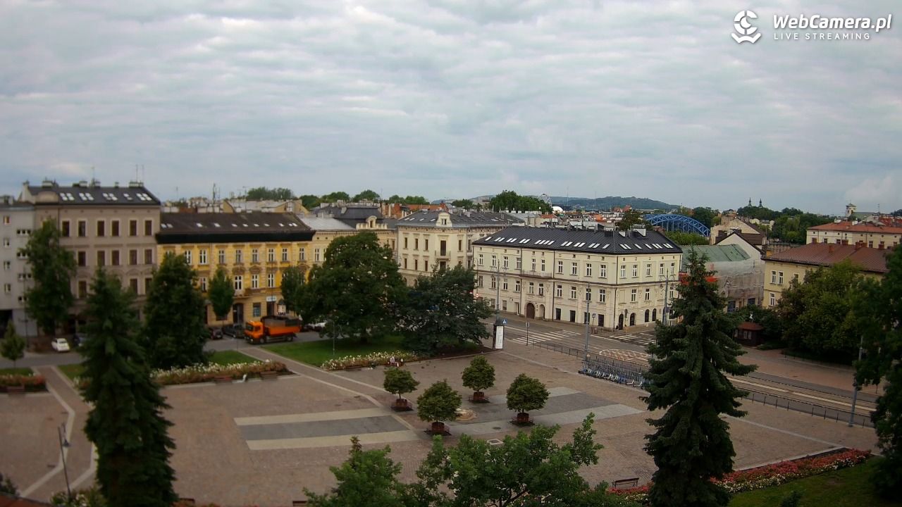 Kraków - widok na rynek Podgórski - 14 czerwiec 2026, 07:20