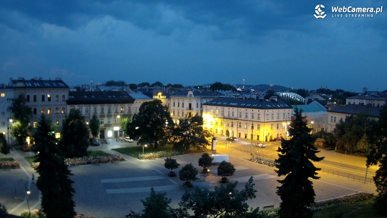 Kraków - widok na rynek Podgórski - 29 czerwiec 2026, 21:25