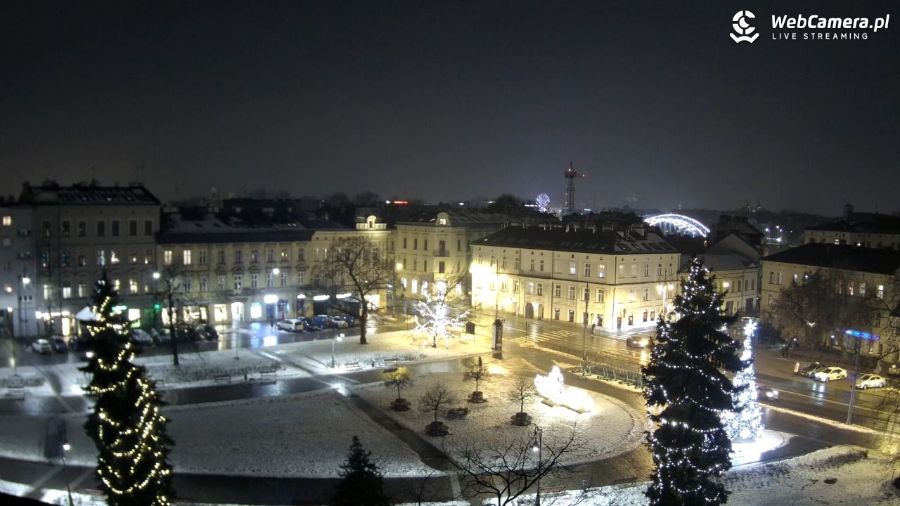 Kraków - widok na rynek Podgórski - 25 styczeń 2026, 19:10
