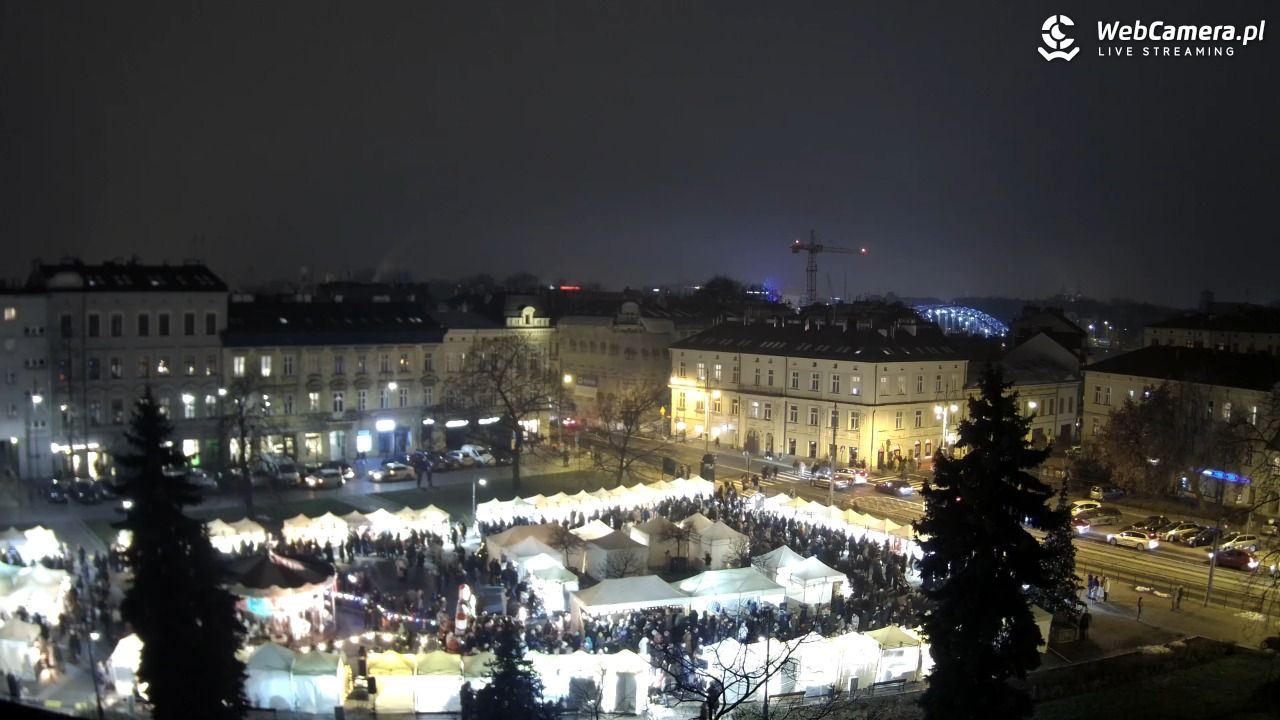 Kraków - widok na rynek Podgórski - 30 listopad 2025, 17:33