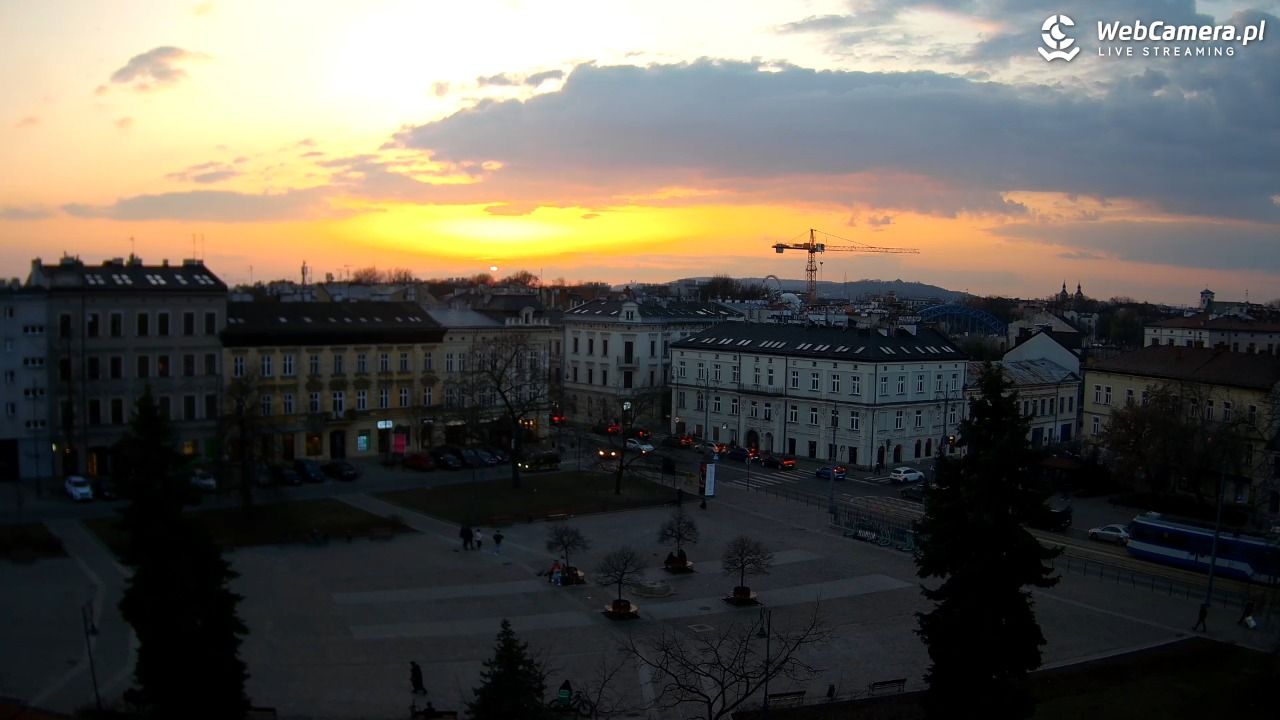 Kraków - widok na rynek Podgórski - 11 marzec 2026, 17:30