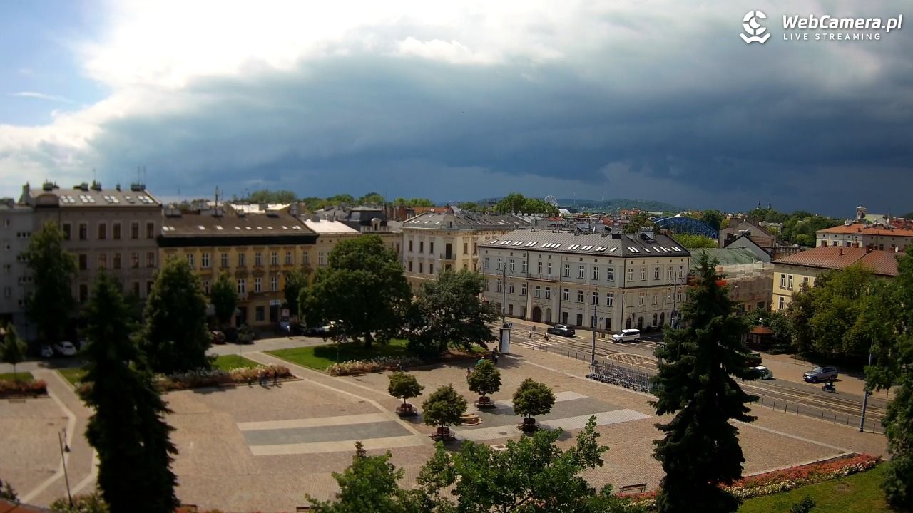 Kraków - widok na rynek Podgórski - 14 czerwiec 2026, 14:20