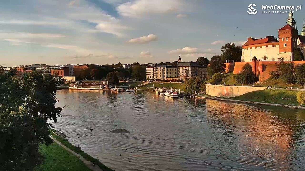 KRAKÓW - widok na Zamek Królewski na Wawelu NOWOŚĆ - 11 wresień 2025, 18:22