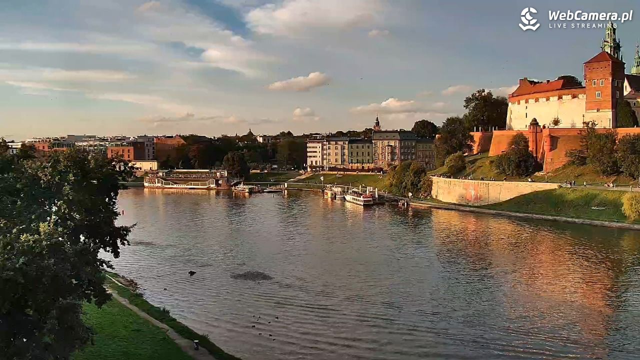 KRAKÓW - widok na Zamek Królewski na Wawelu NOWOŚĆ - 11 wresień 2025, 18:22